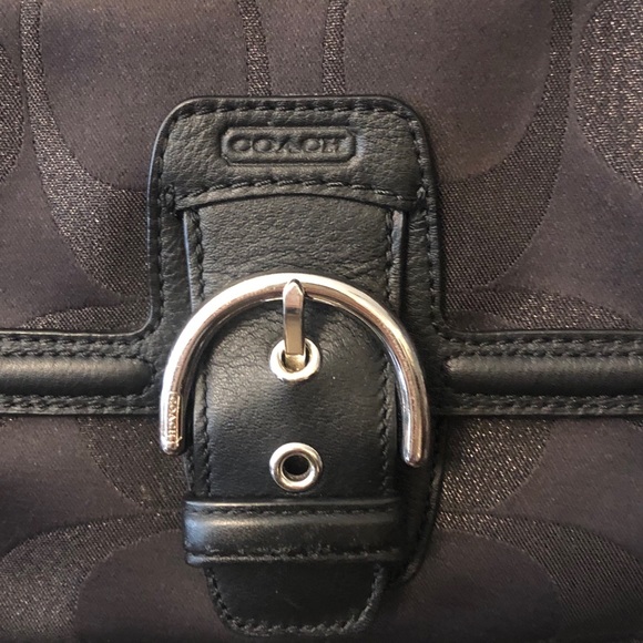 3 pocket Coach Purse - Picture 2 of 5